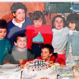 �Quante candeline spente qui e quanti desideri espressi soffiando tra gli applausi dei parenti � ricorda �. Ancora oggi ne sento rimbombare le voci, cosi come riesco a immaginare l�odore di fritto di quando la nonna cucinava all�esterno...